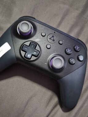 Amazon Luna Gaming Controller- Great Shape Minimal Use